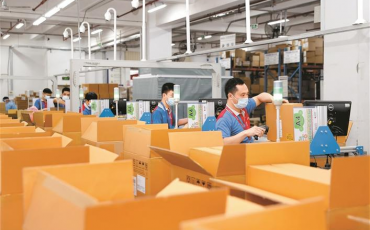 深圳特区报头版报道深圳飞力达物流畅旺